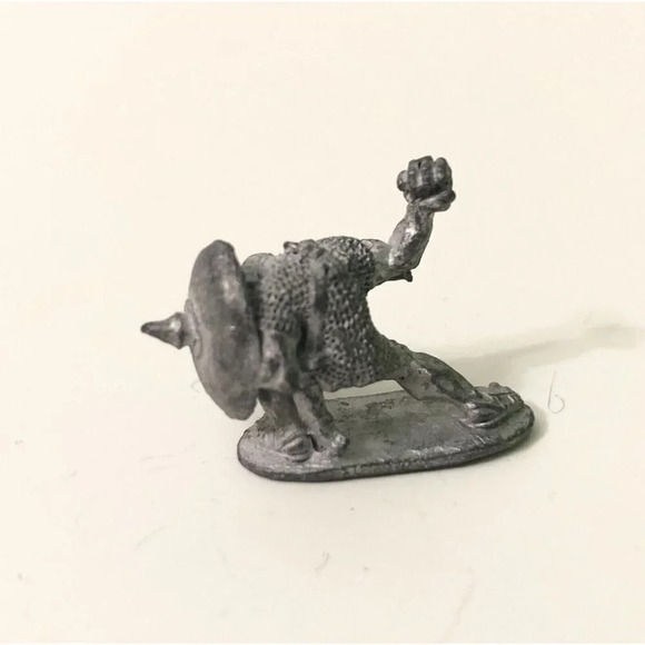 Vtg 1979 Ral Partha Dungeons And Dragons Miniature Metal  Figure - Picture 2 of 9
